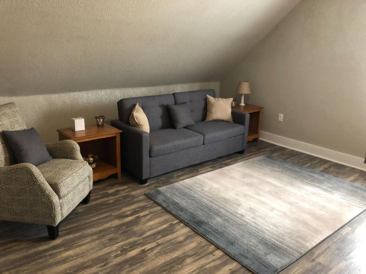 Spacious Rustic Downtown Market St 1 Bedroom Apt, Sleeps Up To 5, Steps To Honeywell & Eagles Theatre Wabash Exterior foto
