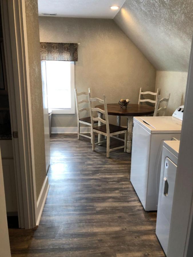 Spacious Rustic Downtown Market St 1 Bedroom Apt, Sleeps Up To 5, Steps To Honeywell & Eagles Theatre Wabash Exterior foto